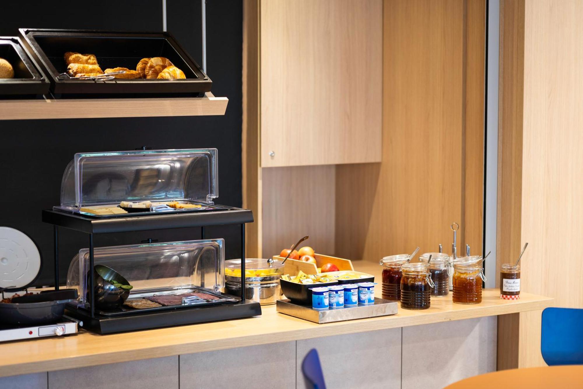 Nord Rocourt Hotel 2*